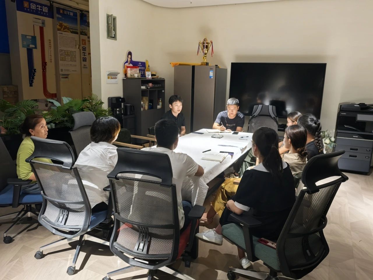 從經(jīng)營(yíng)艱難到突破瓶頸，百日創(chuàng)富助力名門(mén)整裝業(yè)績(jī)騰飛！